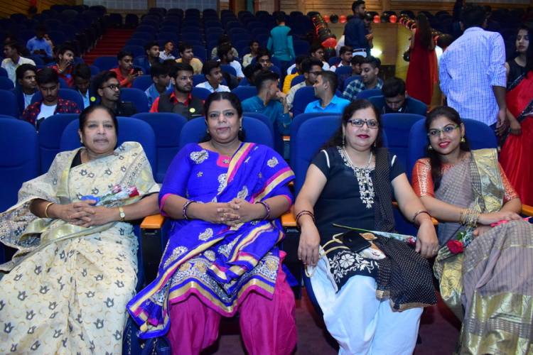 Fresher Welcome 2019: Anand College of Pharmacy